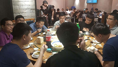 公司開展2019第一季度部門聚餐活動